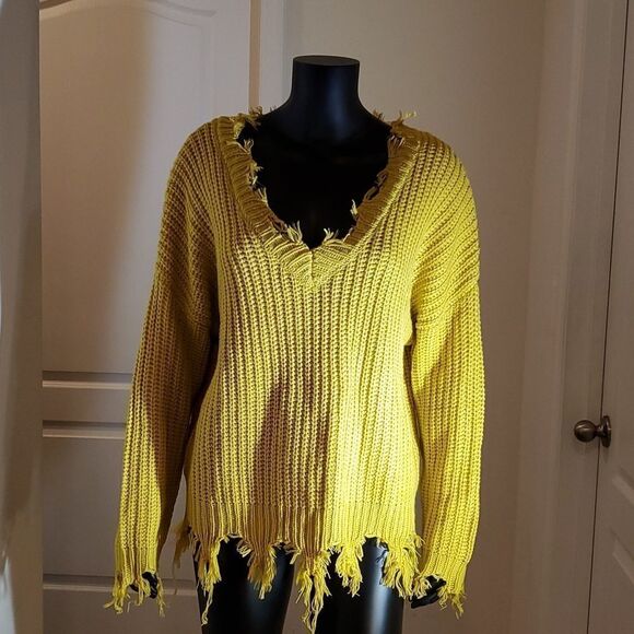 NWT LOVE TREE V-NECKLINE WOMEN"S SWEATER - Picture 12 of 16